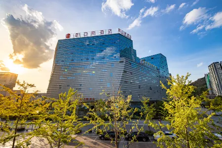 BERJAS HOTEL Отели рядом с достопримечательностью «Xiang Mountain Temple»