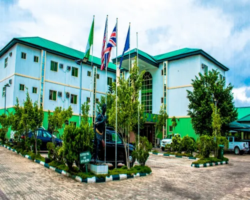 Matho Crystal Hotel Hotel di Yenagoa