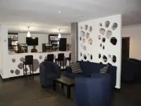 De Brass Suites Hotel Hotels in Okaka