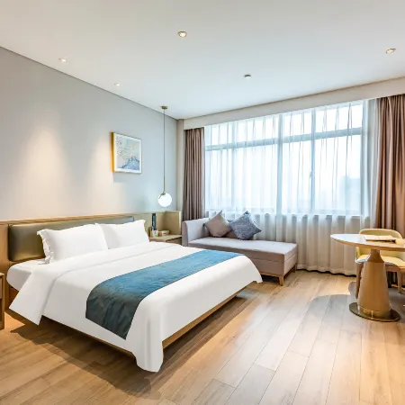 Long King Boutique Hotel (International Trade Centre)