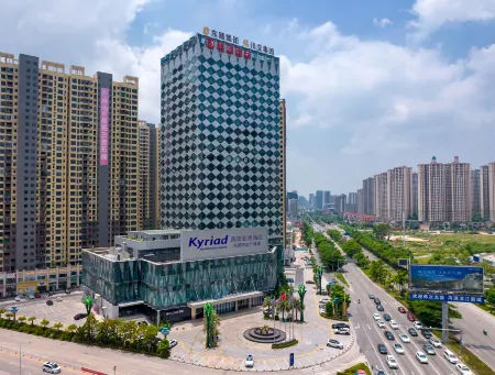 Kyriad Marvelous Hotel (Heyuan Wanda Plaza) Отели рядом с достопримечательностью «First High-Altitude Fountain in Asia»