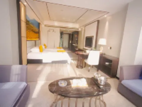 Lushui Nujiang Bund Hotel