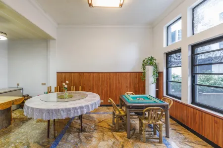 Murakami Qingyun Homestay Отели рядом с достопримечательностью «Danzhuxiang»