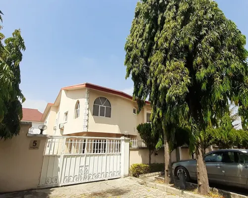 Top-Notch Suites and Apartments