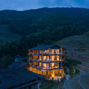 Longji West Window Moon Homestay (Jiulong Wuhu Observation Deck)