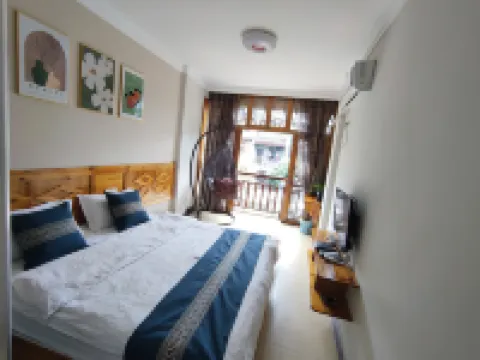 Jiqingxuan Inn (Fenghuang Ancient Town)