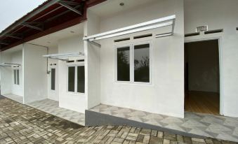 OYO 90844 Guesthouse Parung Asri Syariah