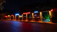 GARDAN HOTEL Hotels near ElbisHome Anpa Gross Mega Avm