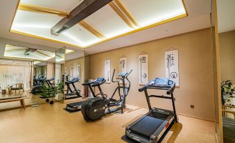 Jianguo HIDDEN Hotel (Shenyang Station Zhongshan Square)