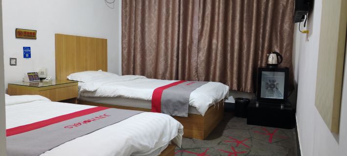 weinanxianxuanguo hotel Ξενοδοχεία στην πόλη Γουινάν