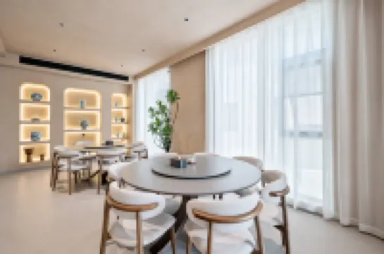 Hidden Valley Homestay (Zhongling Cableway Store in Laojunshan Scenic Area)