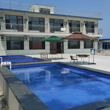 Xianrendao Mountain and Sea Hot Springs Homestay