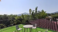 Guanshanju Hotel - Bjergudsigt