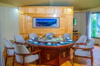 LANGQIN CAMP Hotels in Zhuoni