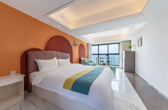 Dinglong Bay Ocean Kingdom Full Sea View Holiday Apartment