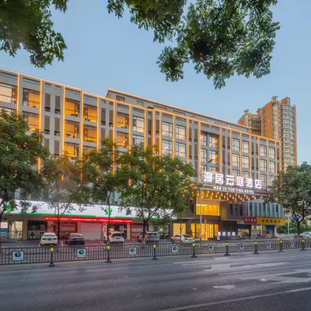Manju Cloud Court Hotel