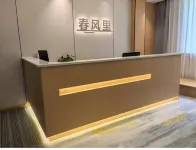 E-sports hotel in the spring breeze