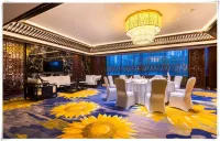 Wuzhou Riverside Grand Metropark Hotel Hotels in Wuzhou