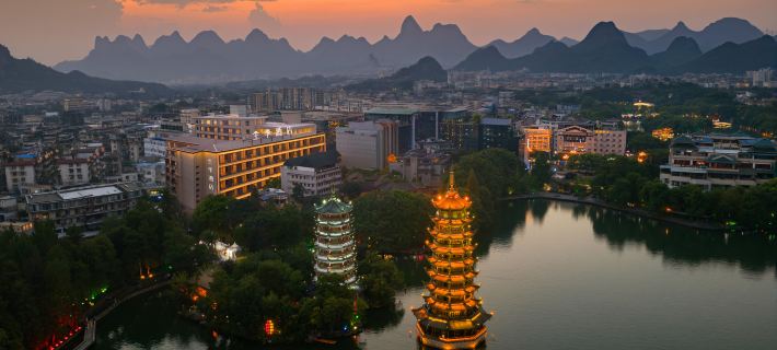Ji Hotel Guilin Elephant Trunk Hill Sun and Moon Twin Towers โรงแรมในกุ้ยหลิน