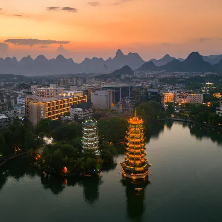 Ji Hotel Guilin Elephant Trunk Hill Sun and Moon Twin Towers