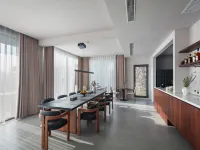 Qingyunjian homestay in Moganshan  · Designer-Inspired Mountain Luxury Stay with Garden Hotels in Deqing