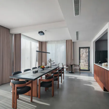 Qingyunjian homestay in Moganshan · Designer-Inspired Mountain Luxury Stay with Garden