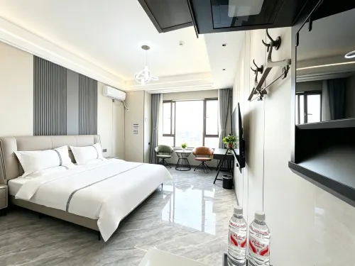 Xilan Minghu Hotel (Hailan Heguang) - Mountain View