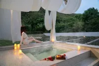 Anji Xiao Qi Zai · CHI INN — Family-Friendly Riverside Retreat (Tianmu Mountain Rafting Branch) - Thermen