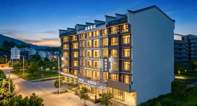 Orlan Café & Bar Homestay Hotele w: 
