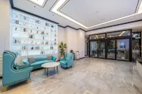 Xana Hotelle (Xining Qilin Bay Nanchuan West Road) - parking
