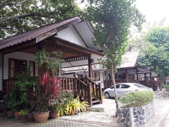ทองประสาร บ้านพัก