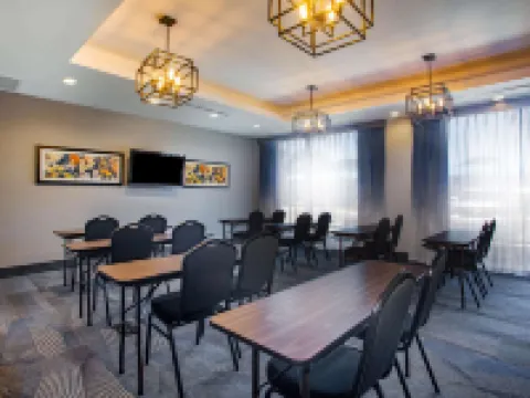 牛津拉昆塔温德姆套房酒店 牛津酒店
