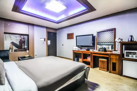 Tongyeong V Motel