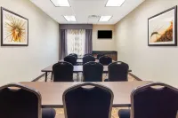 La Quinta Inn & Suites by Wyndham Gonzales TX Hotels in Gonzales County