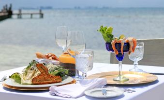 Izla Beach Front Hotel