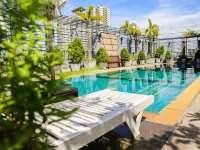 Northgate Ratchayothin Hoteles cerca de Escuela Horwang