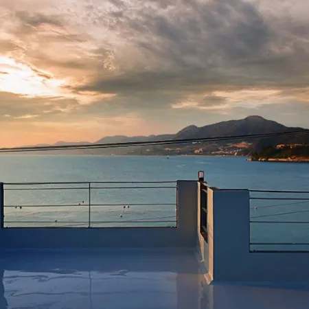 Yeosu Baekya Sea Pension Отели рядом с достопримечательностью «Поле для гольфа The Ocean»