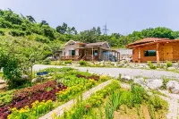 Donghae Red Clay Gueasthouse Pension Hotel in zona Donghae Station