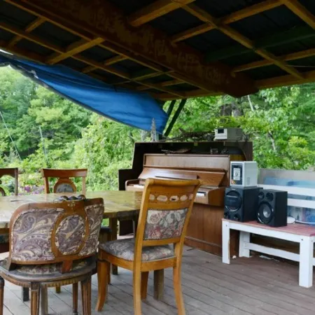 Hoengseong Music Pension Отели рядом с достопримечательностью «Поле для гольфа Oak Valley Resort»