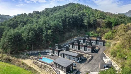 Gapyeong Dubai Dog Pool Villa Отели рядом с достопримечательностью «Garden of Morning Calm»