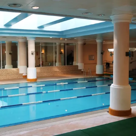 Seorak Pine Resort Отели рядом с достопримечательностью «Стадион Сокчхо»