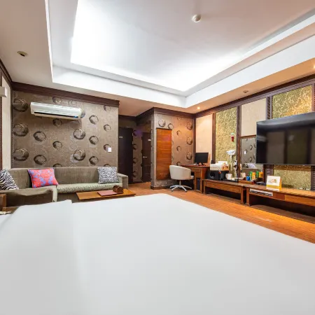 Luxury Hotel