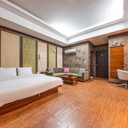 Luxury Hotel