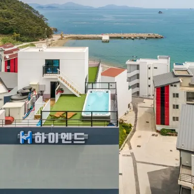 Geoje Highend Spa Pool Villa (Duplex, Indoor BBQ) Hotels near Maengjongjuk Theme Park