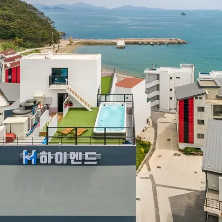 Geoje Highend Spa Pool Villa (Duplex, Indoor BBQ)