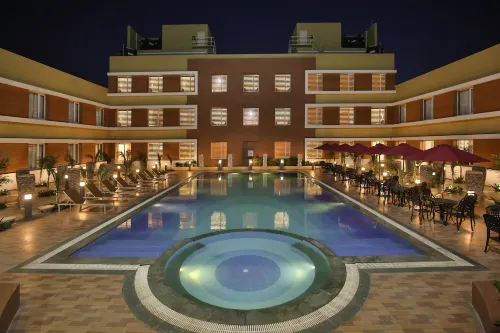 Club Mahindra Dwarka Hotels in Девбуми Дварка