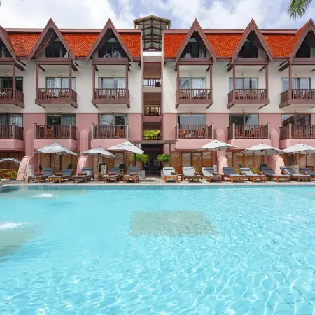 Seaview Patong Hotel Отели рядом с достопримечательностью «Пляж Парадайз»