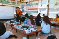 Chuncheon Lohas Guest House فنادق في 