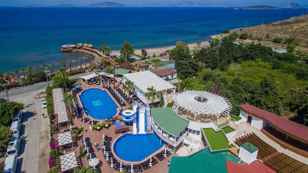 Golden Beach Hotel