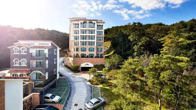 Hotel Thesoom Forest Hotel dekat Korean Folk Village